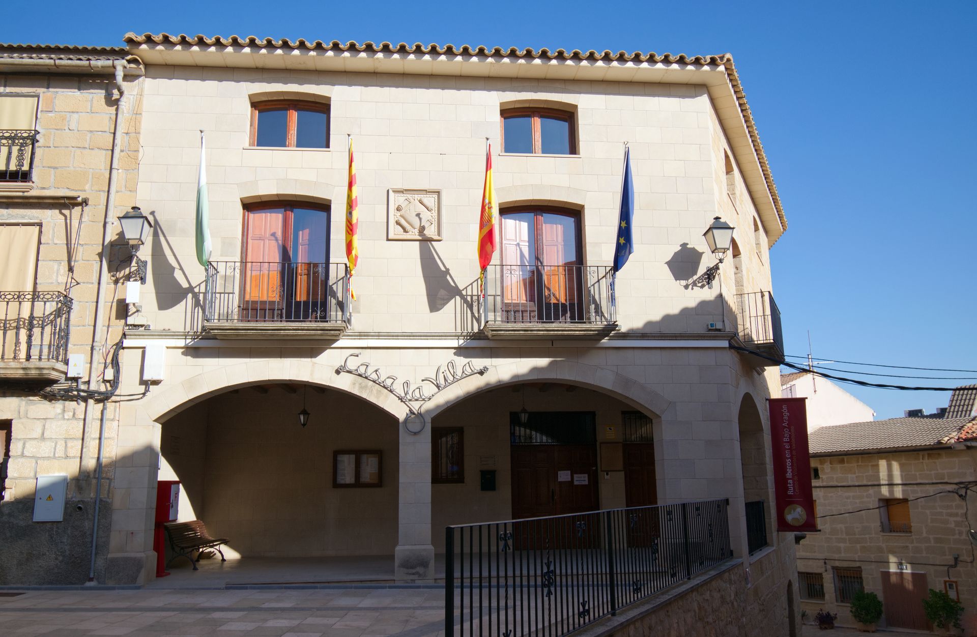 Ayuntamiento y molino aceitero